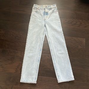 Levi’s Women’s Ribcage Straight Ankle Light Wash Jeans